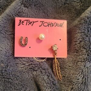 Betsey Johnson Gold Feather and Silver Horseshoe Earrings